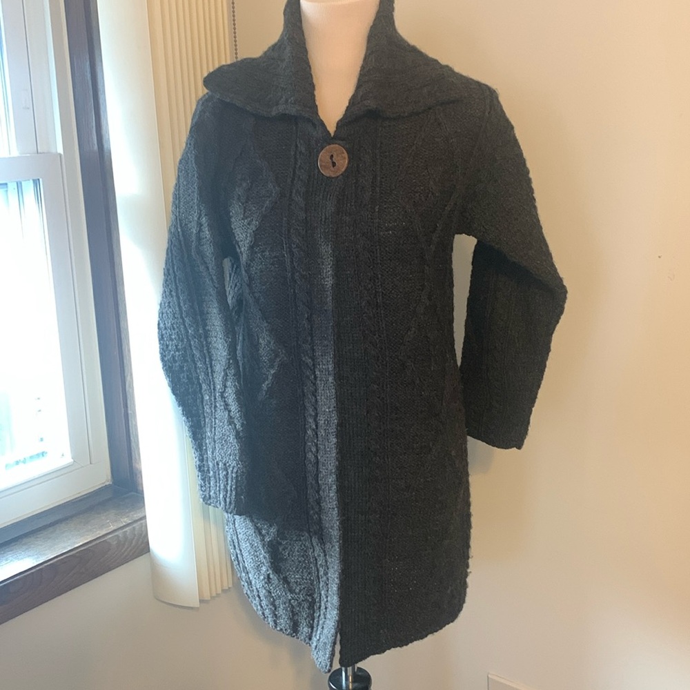 Womens Carraigdonn Irish gray 100% wool sweater